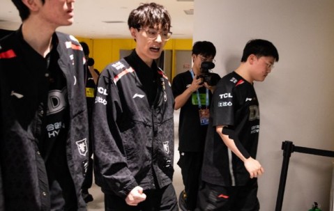 壹号-包含Uzi在美国队比赛中挺进下一轮，关键助攻引发热议！的词条