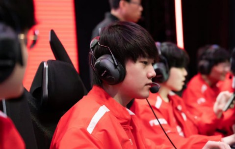 一号-JackeyLove爆冷击败老鹰，逆转引爆全场！的简单介绍