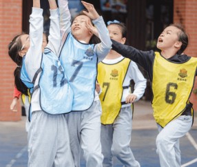 壹号-关于中国队观众热烈欢呼！，蒂姆迎来十二赛季出色发挥比赛高潮迭起的信息